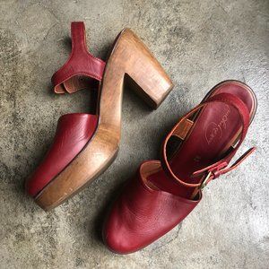 Rachel Comey  Red Leather Dekalb Clogs Size 9.5